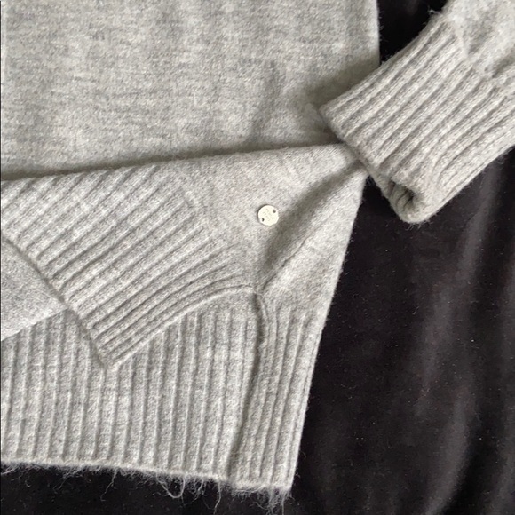 ❤️POINT ZERO PATCH WORKED COLOR BLOCKING SWEATER❤️ - Picture 10 of 15